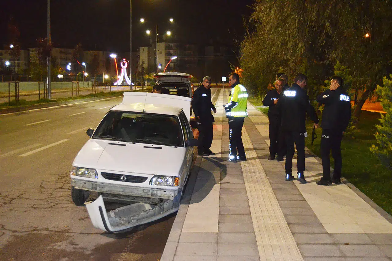 Aksaray’da polisten kaçamadı! Kovalamaca kazayla bitti