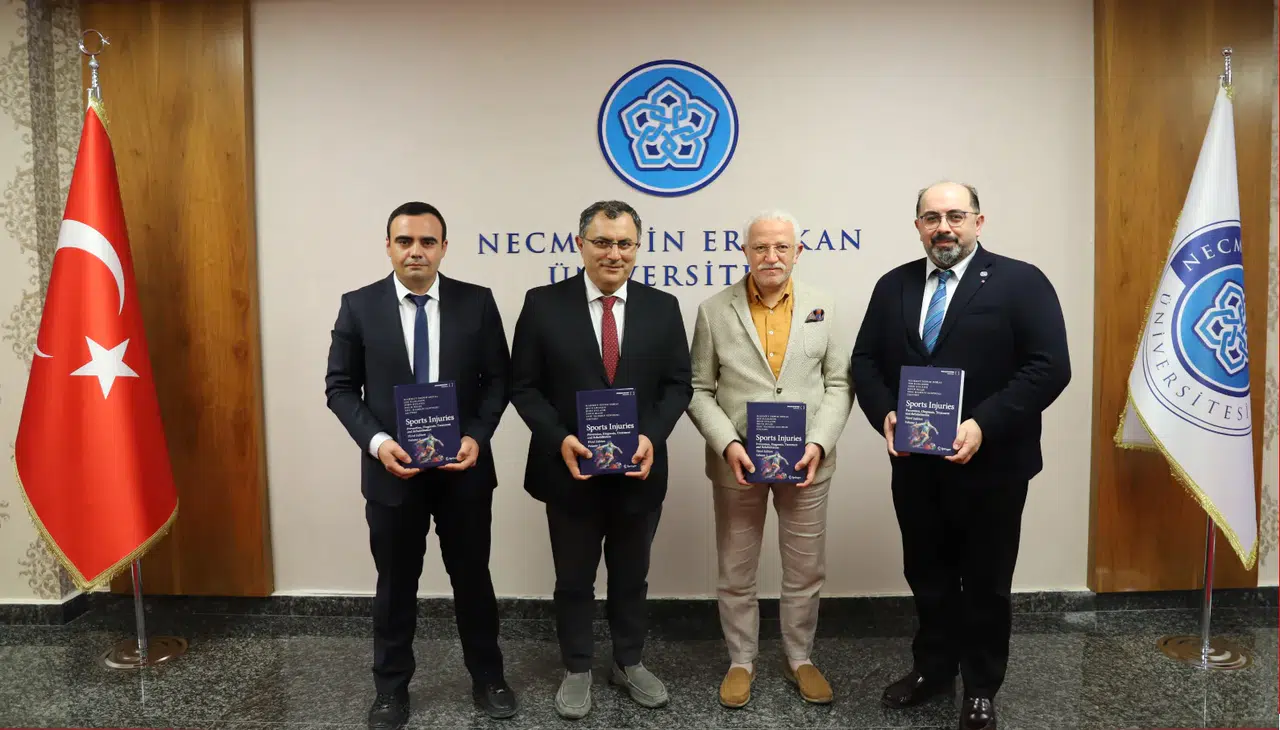 NEÜ akademisyeninin tıp kitabı dünya listelerinde