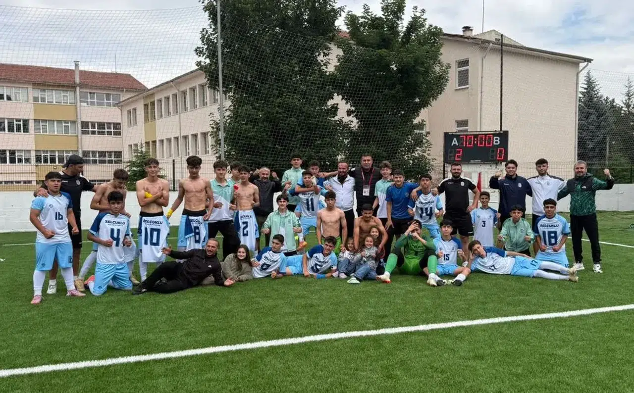 Selçuklu Belediyespor, U15 kategorisinde Türkiye'de ilk 4'e girdi