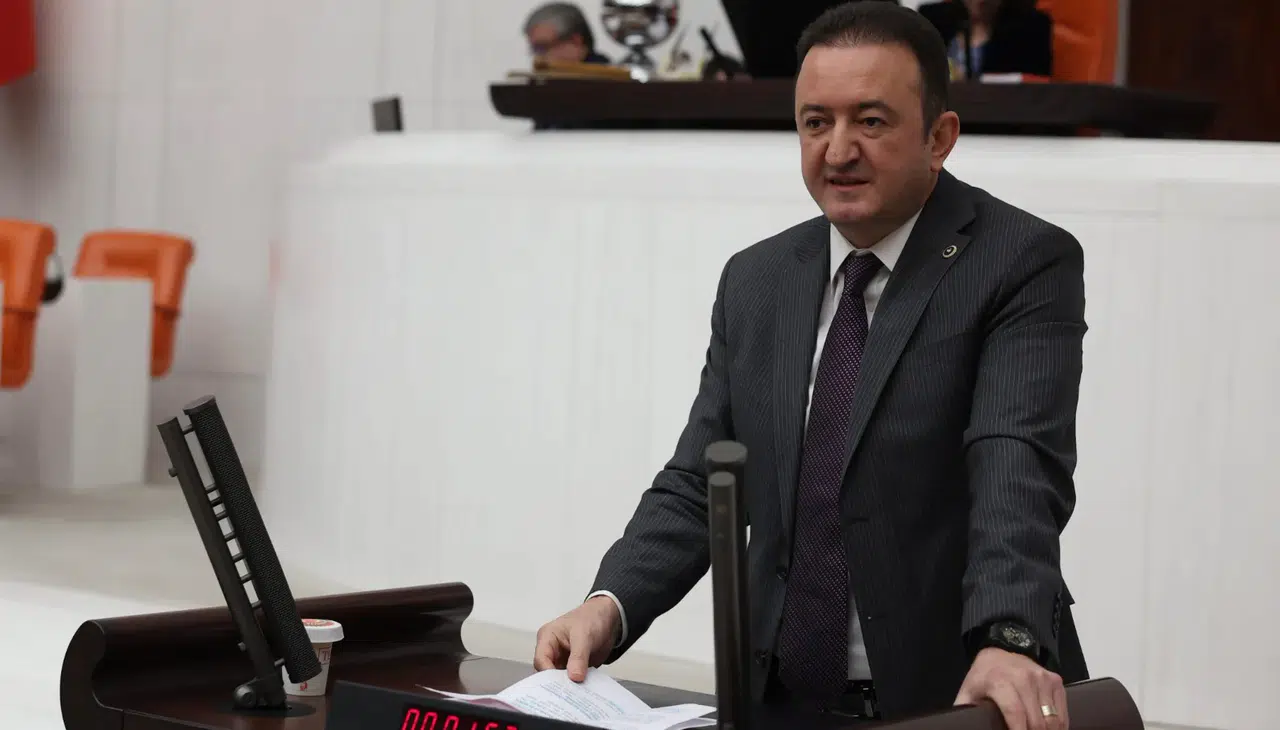 CHP’li Bektaş: "Meclis’teki yemin görüntüleri tarihe kara leke olarak geçecek!"