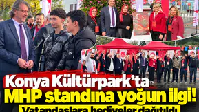 Konya Kültürpark’ta MHP standına yoğun ilgi! Vatandaşlara hediyeler dağıtıldı