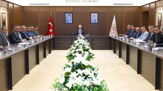 Konya Valiliği'nde aile odaklı kritik zirve! Tüm kurumlar harekete geçti
