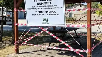 Konya’da kamelyaya asılan yazı dikkat çekti! 7 gün boyunca sergilenecek
