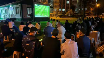 Konyalılar Şampiyonlar Ligi maçı için sokaklara döküşdü