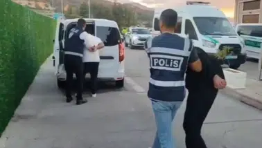 Konya’dan 24 ile uzanan operasyon! Kendilerini polis ve savcı olarak tanıttılar