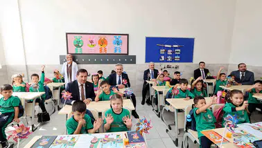 Karatay’da yeni eğitim yılı heyecanı! Protokol sınıfları ziyaret etti