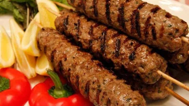 Masterchef aşçılarını kıskandıran tarif!.. Kesinlikle denemeniz gereken Lüle Kebabı tarifi!