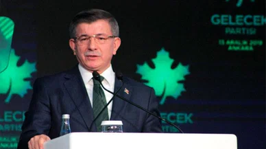 Gelecek Partisi Genel Başkanı Davutoğlu, dayısının cenaze törenine katıldı