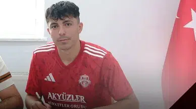 Konyaspor altyapısından profesyonel lige! 5 yıllık imza attı
