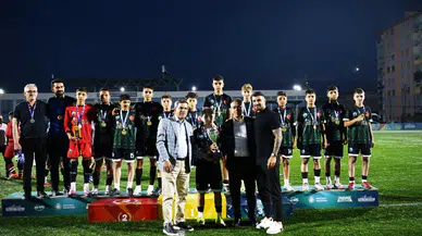 Selçuklu'da şampiyon Ahmet Hazım Uluşahin İmam hatip Ortaokulu