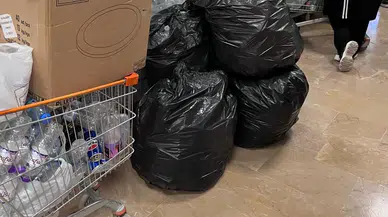 Konya’daki marketlere 1 TL akını!  Vatandaş hijyensizliğe isyan etti
