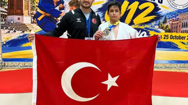Selçuklu Belediyesporlu Mehmet Talha Çelikel, Bosna Hersek'ten madalya ile döndü