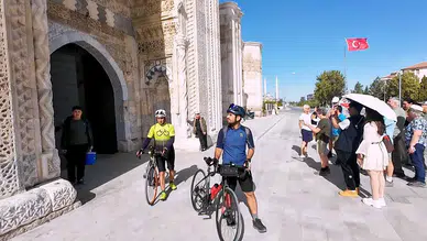 Konya'dan umut yolculuğu! MS hastalığına karşı pedal çeviriyor