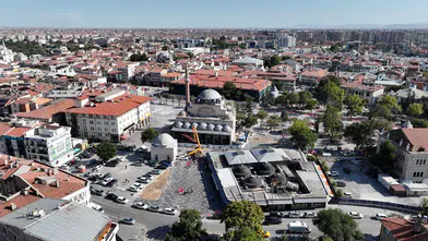 Konya’nın kalbinde büyük değişim! Mevlana Caddesi yenileniyor