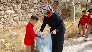Konya’da Sille için kollar sıvandı! Çocuklar ve gönüllüler temizlik için buluştu
