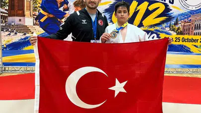 Selçuklu Belediyesporlu Mehmet Talha Çelikel, Bosna Hersek'ten madalya ile döndü