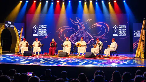 Amsterdam Andalusian Orchestra, Konya’da mest etti