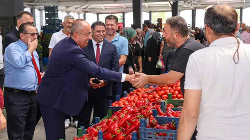 Konya'da Kalfalar Pazarı baştan sona yenilendi! Esnaf ve vatandaşın yüzü güldü