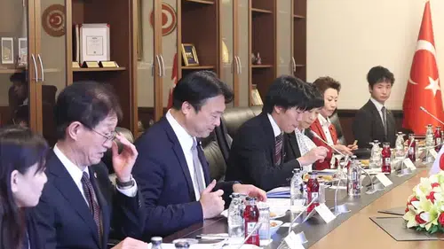 Konyalı Japonca bilen tek Vekil kim? TBMM’de Japon senatörleri o isim ağırladı