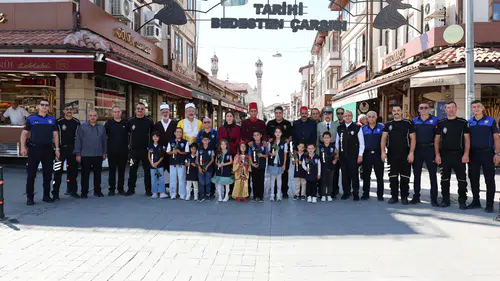 Konya’da zabıtalar çarşıya böyle çıktı! Bakın esnafa ne dağıttılar
