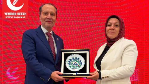 Konya’da YRP Kadın Kolları Türkiye birincisi oldu! Başkan ödüllendirildi