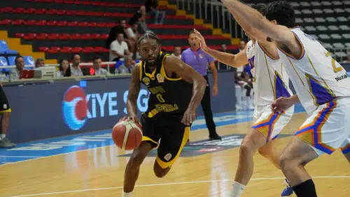 Konya Büyükşehir sezona galibiyetle başladı