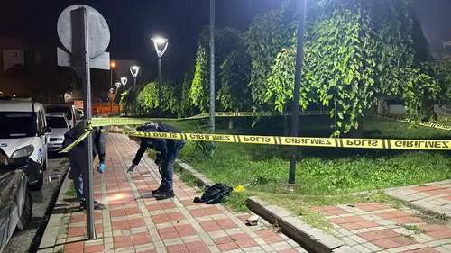 Karaman'da parkta dehşet! 17 yaşındaki iki çocuğu bıçakladı