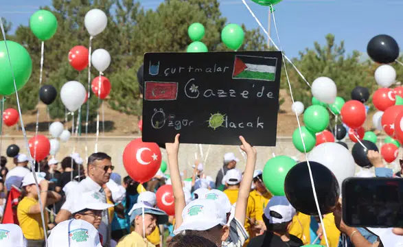 Konya’dan Gazze’deki çocuklara anlamlı mesaj! Uçurtmalar gökyüzüne bırakıldı