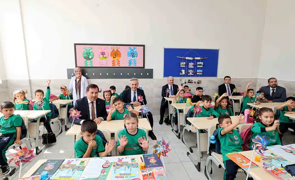 Karatay’da yeni eğitim yılı heyecanı! Protokol sınıfları ziyaret etti