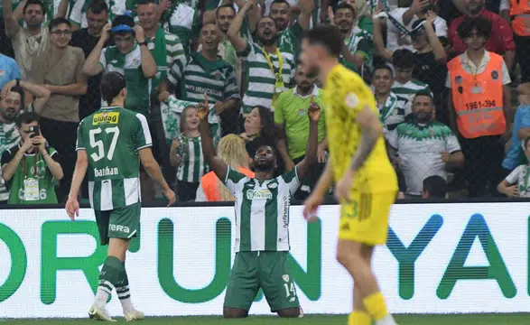 Bursasporlu oyuncu, adını Türk futbol tarihine yazdırdı