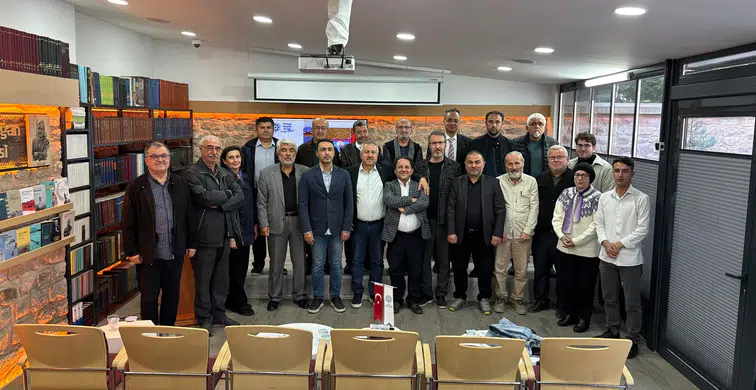 Günümüzün dili klasik Türk şiiri TYB Konya Şubesi’nde konuşuldu