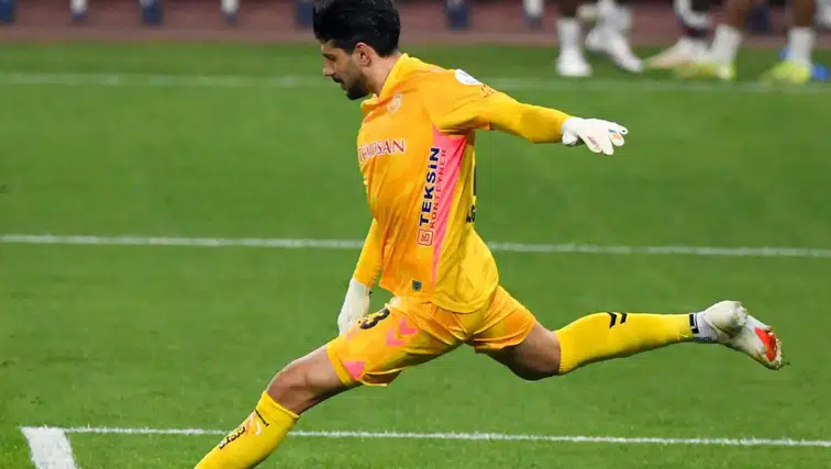 Konyaspor'da kaleci Bahadır, Trabzonspor galibiyetini değerlendirdi