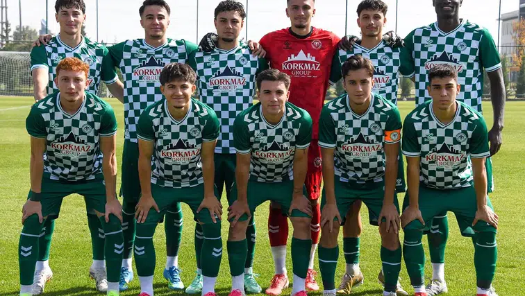 Konyaspor, evinde Başakşehir'e kaybetti