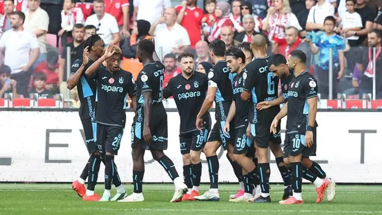 Trabzonspor, Samsun'da rekorlarla kazandı