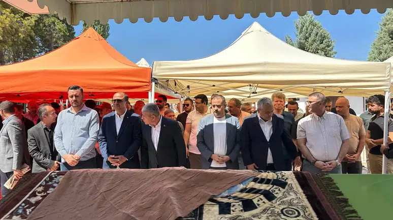 ÇUMSİAD Başkanı minik kızını toprağa verdi!