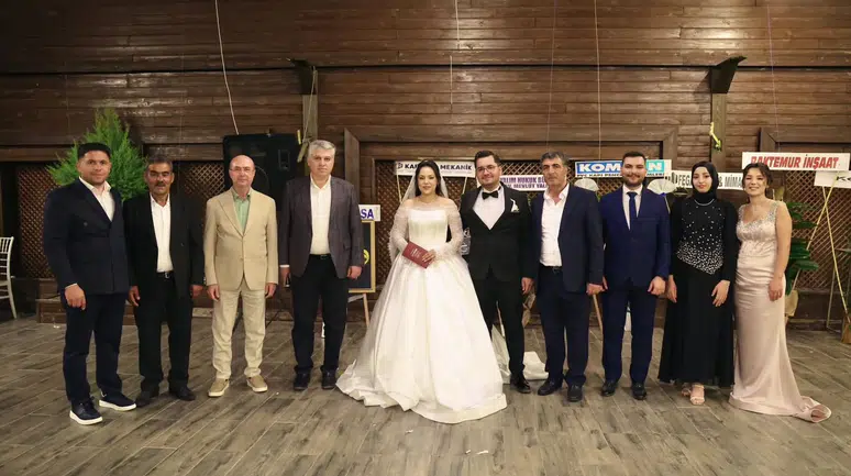 Başkan Pekyatırmacı, Ramazan Yiğit’i mutlu gününde yalnız bırakmadı