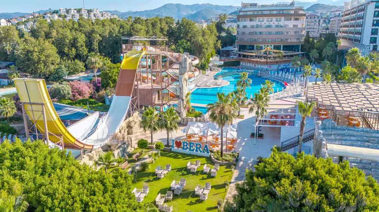 Kazakistanlı içerik üreticisi Alanya’yı keşfetti! Bera Otel'de ağırlandı