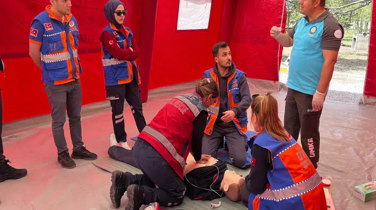 Karaman UMKE’si sahaya hazır! 5 günlük zorlu eğitim sona erdi