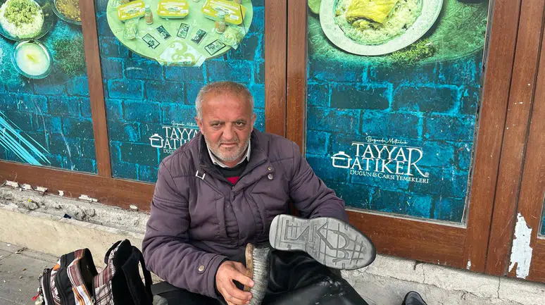 20 yıldır yollarda! Türkiye’yi karış karış gezen boyacı Konya’da