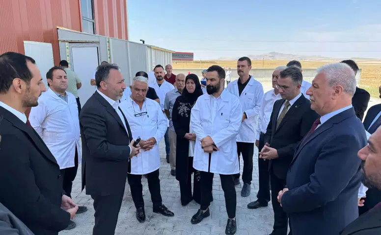 Konya’nın ortasında kakao fabrikası! Vekil Özer fabrikada
