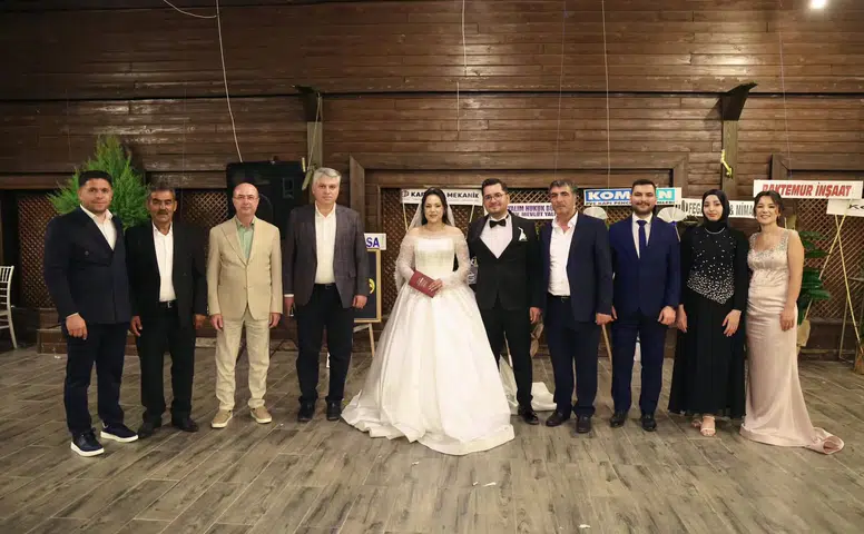 Başkan Pekyatırmacı, Ramazan Yiğit’i mutlu gününde yalnız bırakmadı