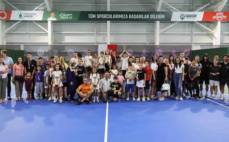 Konya’da 30 Ağustos coşkusu kortlara taşındı! Şampiyonlar belli oldu