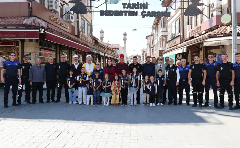 Konya’da zabıtalar çarşıya böyle çıktı! Bakın esnafa ne dağıttılar