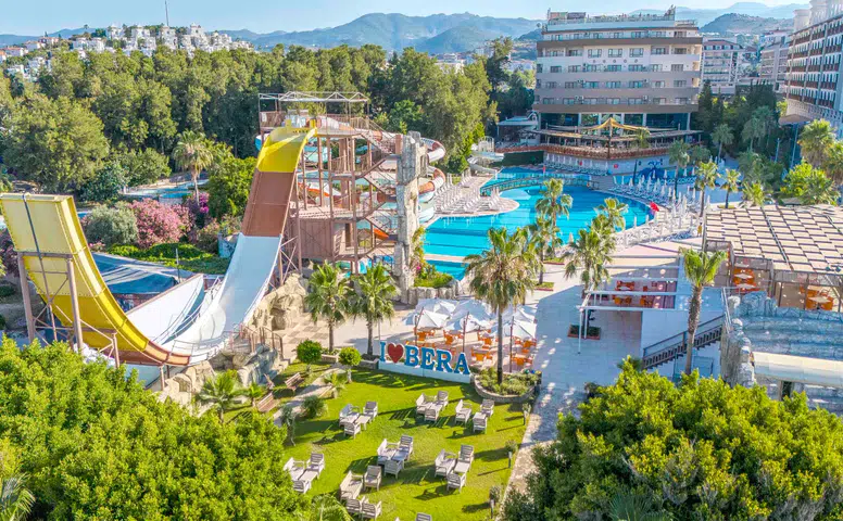 Kazakistanlı içerik üreticisi Alanya’yı keşfetti! Bera Otel'de ağırlandı