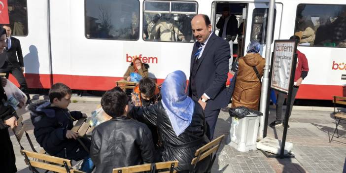 Başkan Altay, Hacıveyiszade Camii ve Kültürpark’ta Konyalılarla buluştu