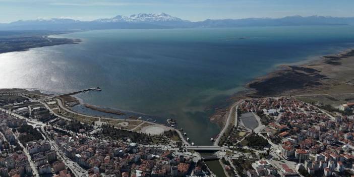 Konya'da Beyşehir Gölü'ne destek!