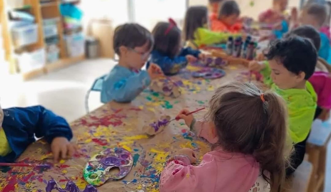 ekolojik-kultur-okullari-miniklerinden-sanat-dersi-2.jpg