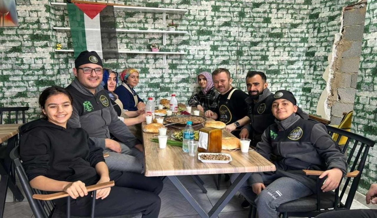 ifa-cig-kofte-ekibi-birarada.jpg