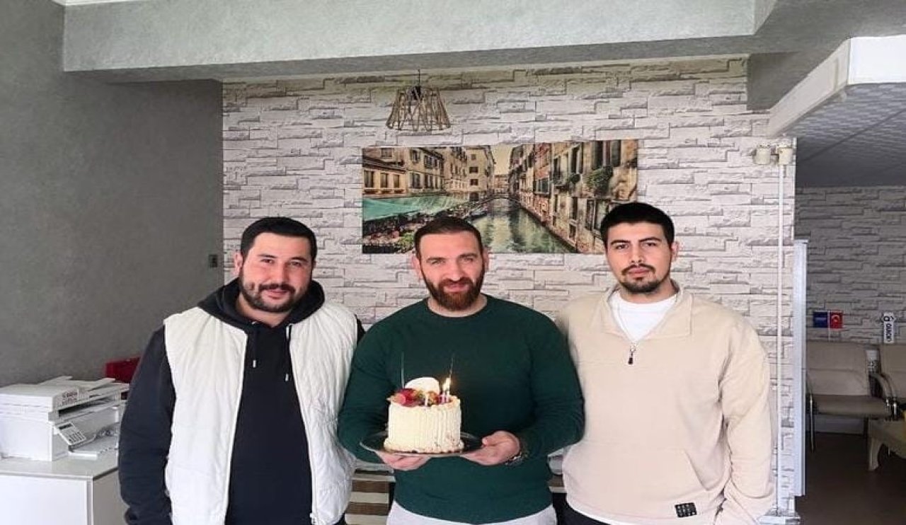 samet-yataganli-yeni-yasini-kutladi.jpg