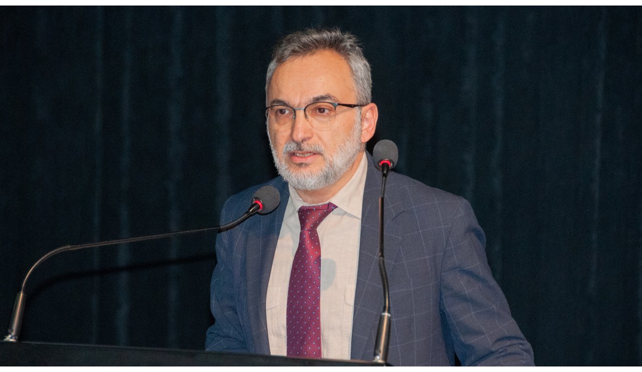 selcuk-universitesinde-saglik-yonetimi-anlatildi-3.jpg